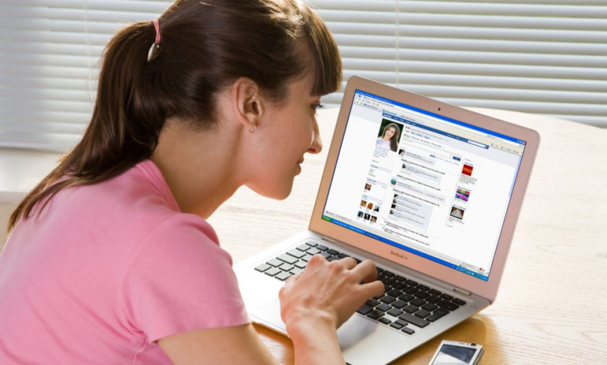 Напуштање Фејсбука нагло снижава ниво стреса