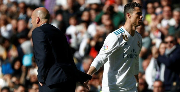 Ronaldo se durio zbog izmjene, Zidan spušta loptu!