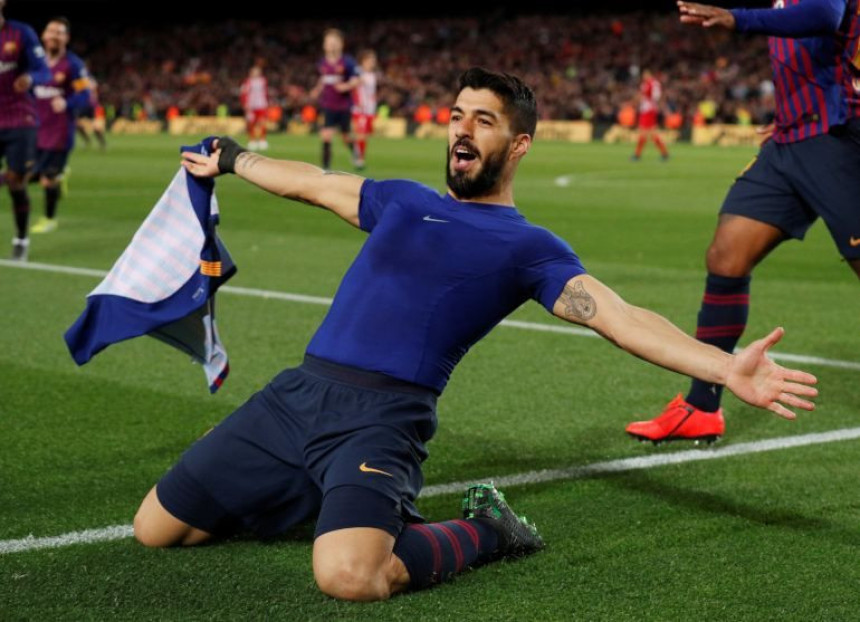 Suarez obavijestio Barsu da želi novi ugovor!