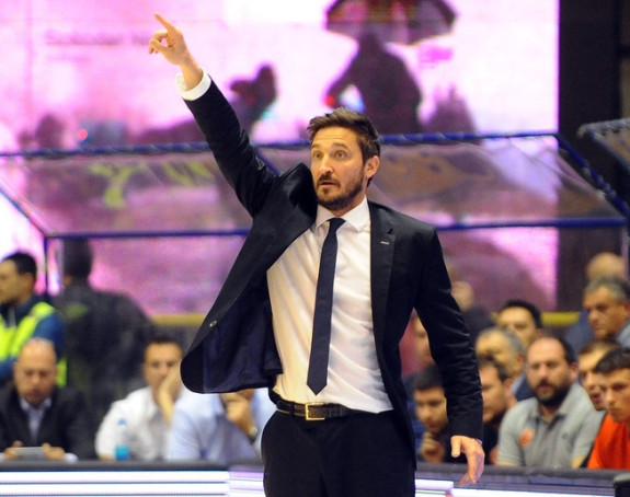 Poceko baš zna kako se živi...! E, to je trener!