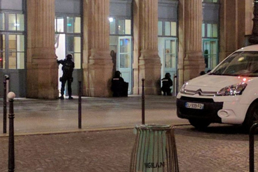 Полицијска опсада у Паризу