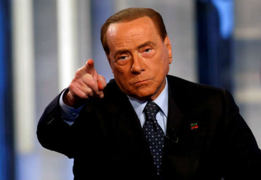 Берлускони отворио душу: Да ли недостајем Милану?
