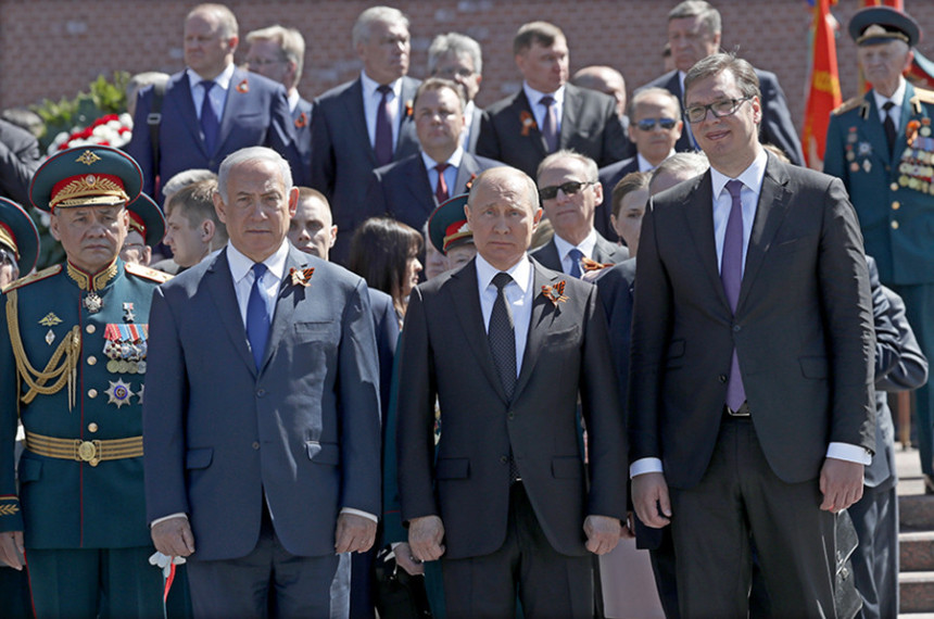 Vučić nosio sliku svoga djeda