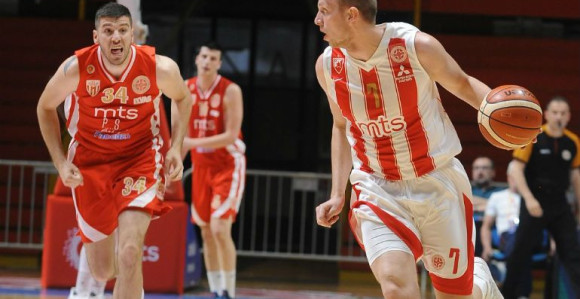 Topić debitovao, Zvezdi pobjeda i prvo mjesto!