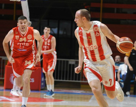 Topić debitovao, Zvezdi pobjeda i prvo mjesto!