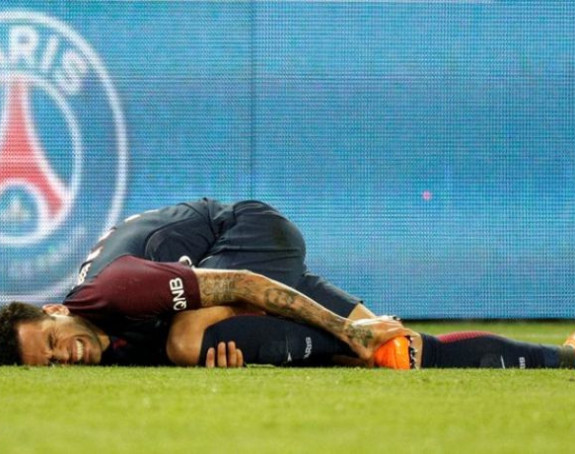 Panika u Brazilu, Alvesu odoše ligamenti?!