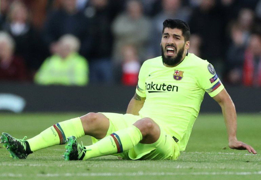 Suarez mora na operaciju!