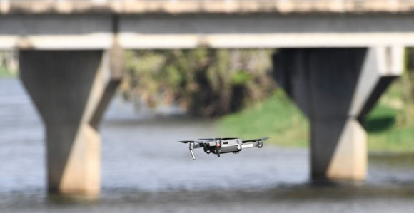 Дрон блокирао аеродром 