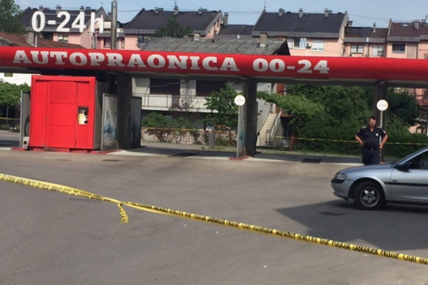 Banjaluka: Policija upala u autoperionicu