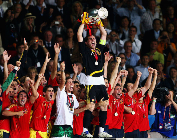 EURO - Analiza: Besmrtni Iker, sedmogodišnjak, rumunski div i ostale bajke...!