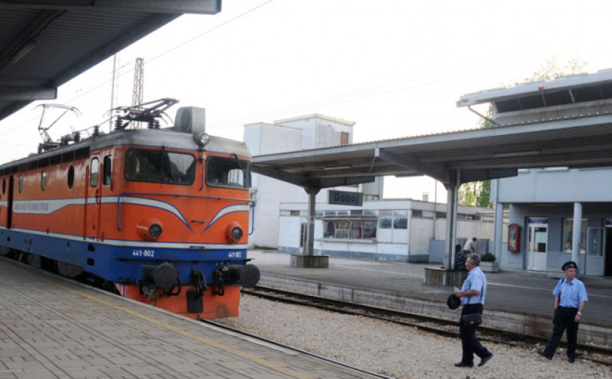 Pozajmica radnike vozi u penziju