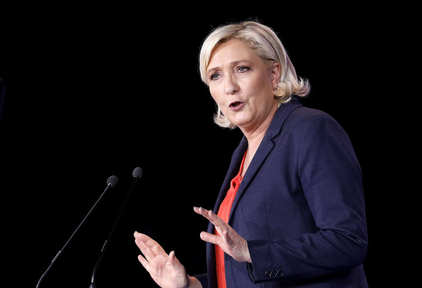 Le Pen: Poštovati integritet Srbije