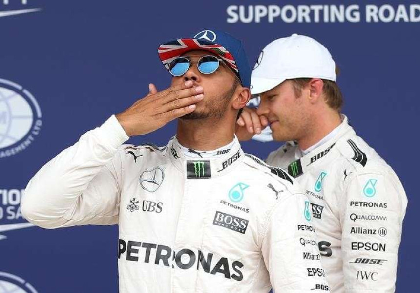 F1: Hamiltonu pol na Silverstonu!