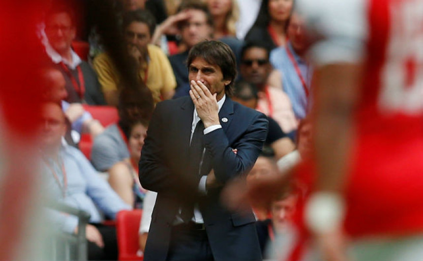 Konteov transfer kolaps!