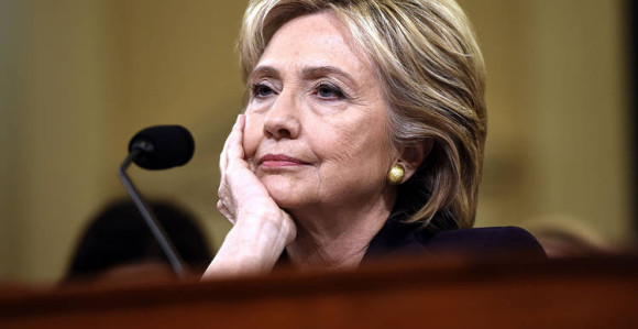 Klintonova "sumnjivo kašlje" i jedva hoda