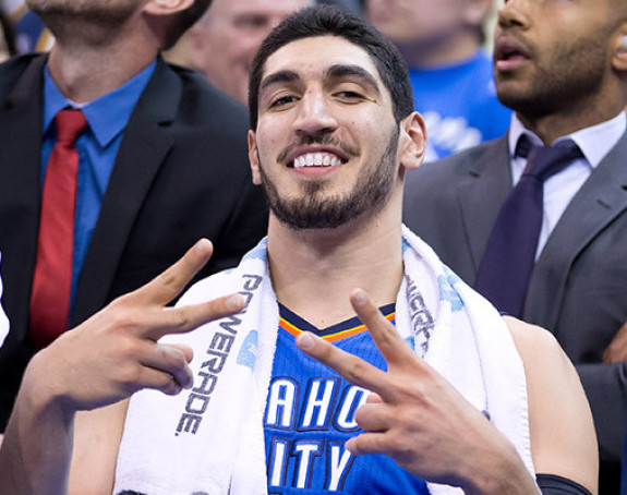 Porodica ga se odrekla, a Enes Kanter promijenio prezime u GULEN!