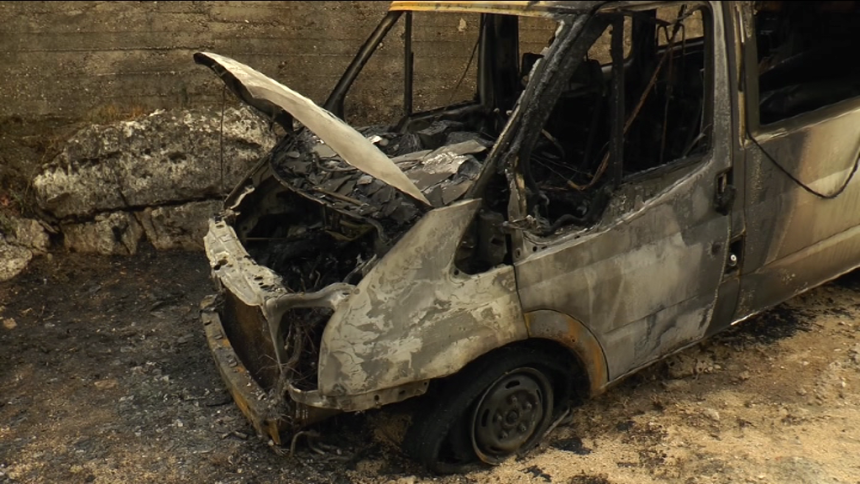 Izgorjelo službeno vozilo u Trebinju