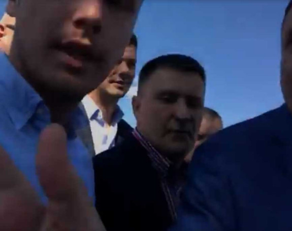 "Удри сваког ко није члан СНСД-а"