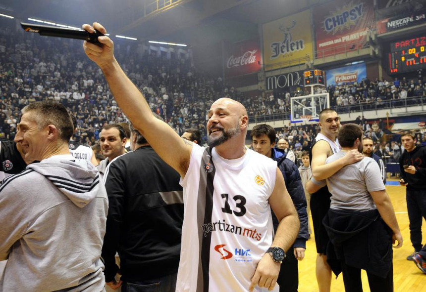 FK Partizan se oprostio od Grua: Bio si veliki drug i Grobar!