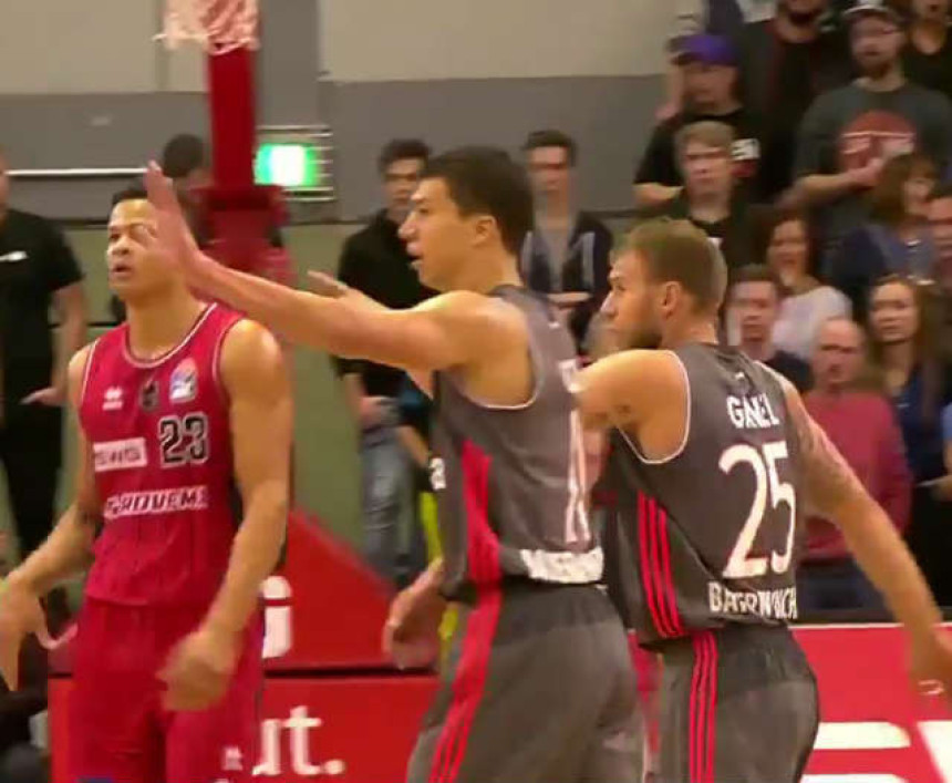 BL: Saletov Bajern jači od iskušenja u Gisenu!