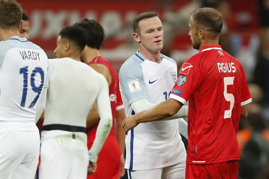 Engleska više ne voli svog kapitena...!