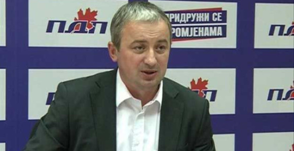 Apsurdne priče SNSD o izbornoj krađi