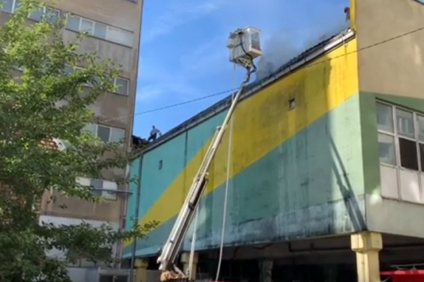 Zapalio se krov na objektu Klasa u Sarajevu