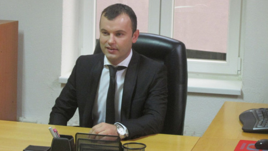 Primopredaja vlasti bez Durakovića