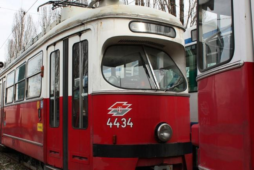 Sarajevo: Bolesna žena pala pod tramvaj
