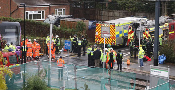 Настрадало осам људи у превртању трамваја