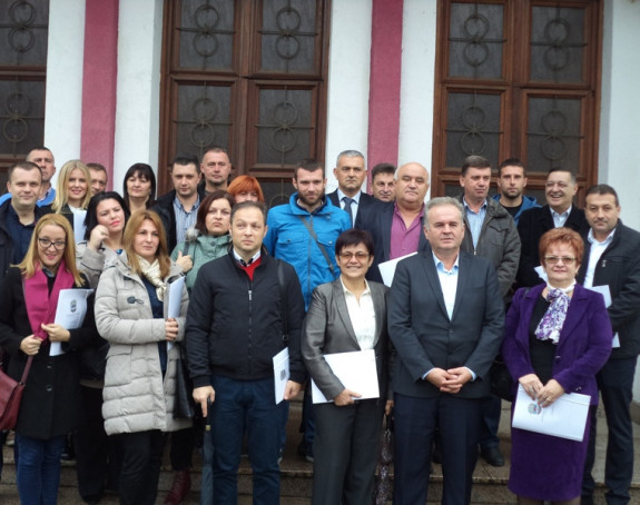 Уручена увјерења србачким одборницима