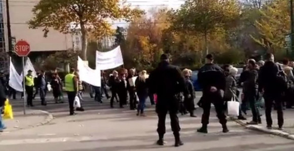 Protest radnika pred vladom FBiH