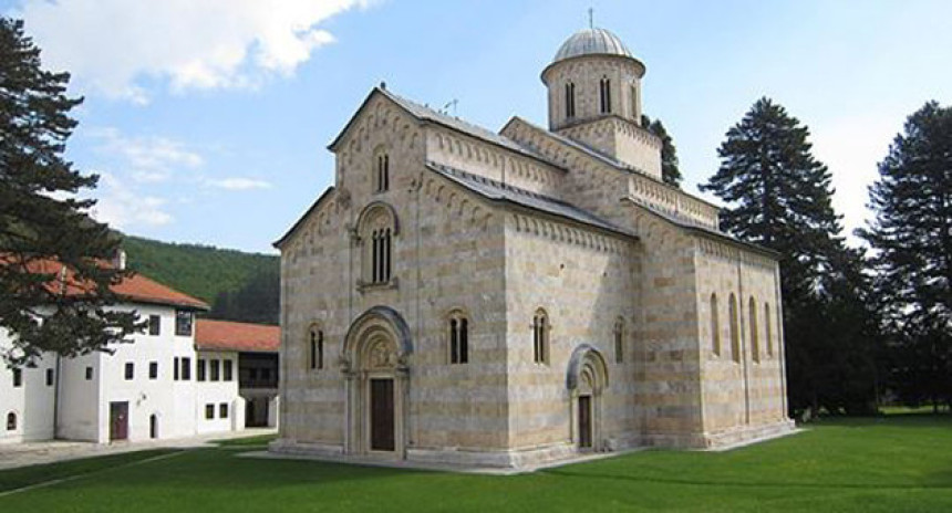Монасима се пријети на Косову 