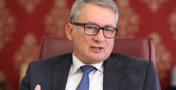 Novi Parlament biće 5. decembra