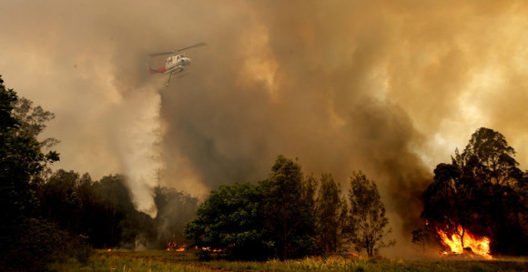 Бјесне пожари у Аустралији, ватра уништила куће