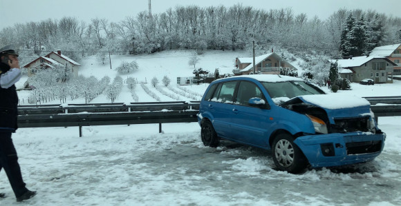 Udes na autoputu kod Visokog