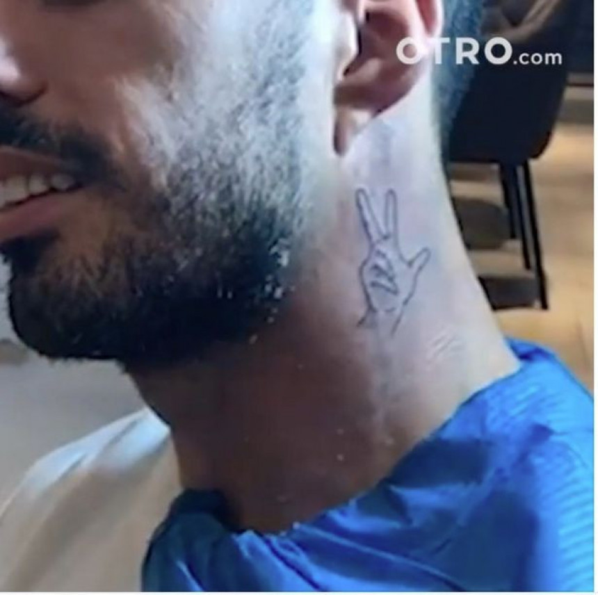 Kako Srbi tumače Suarezovu tetovažu?