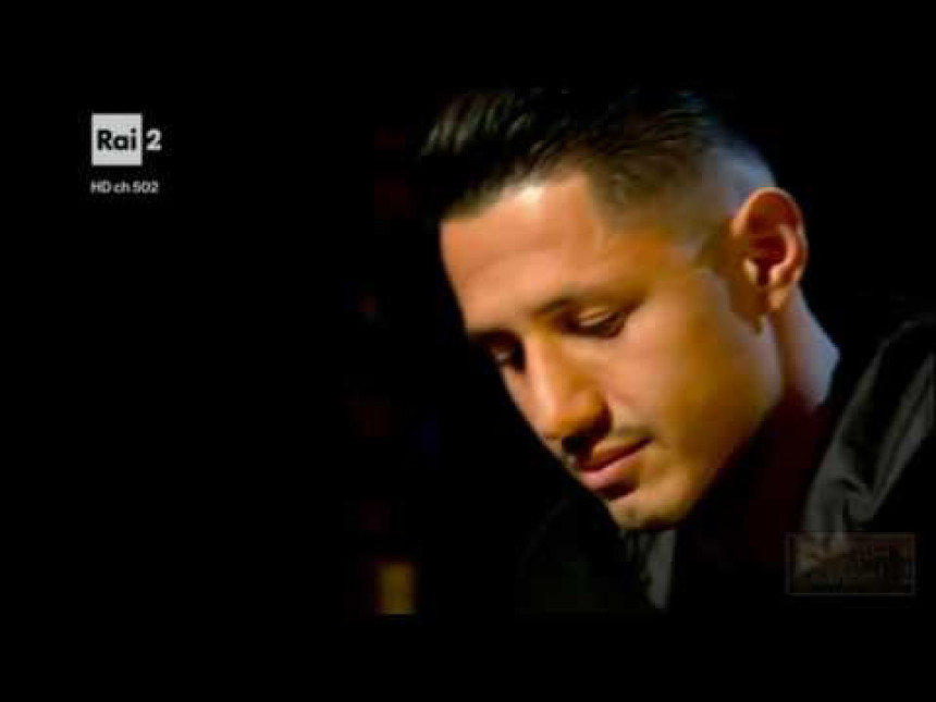 Video: Ne samo da je odličan fudbaler, već i pijanista!