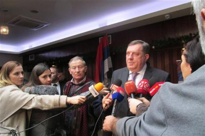 Додик: Српска је заробљена у БиХ