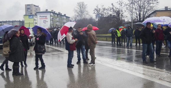 Radnici blokirali magistralu