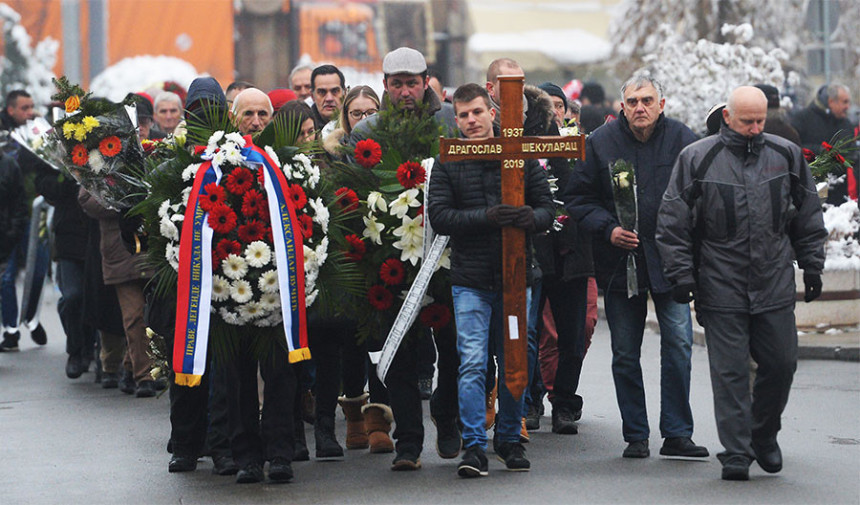 "Legende nikada ne umiru"