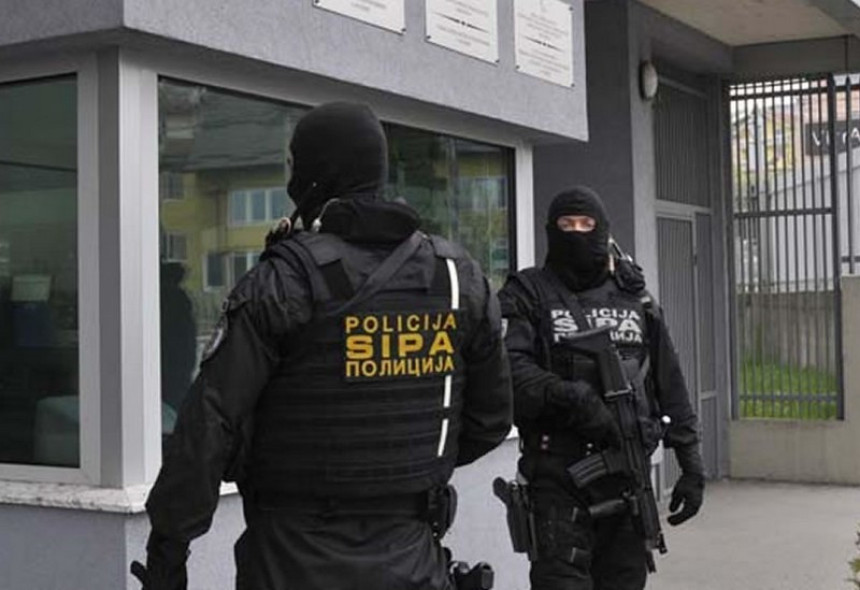 SIPA slobode lišila dva lica