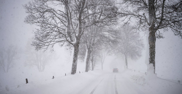 Odsječeni zbog velikog snijega