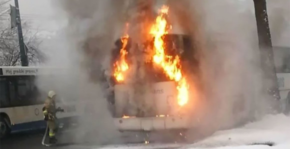 Sarajevo: Zapalio se autobus 