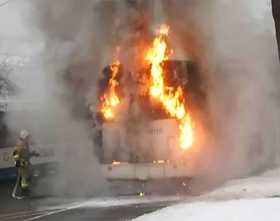 Sarajevo: Zapalio se autobus 