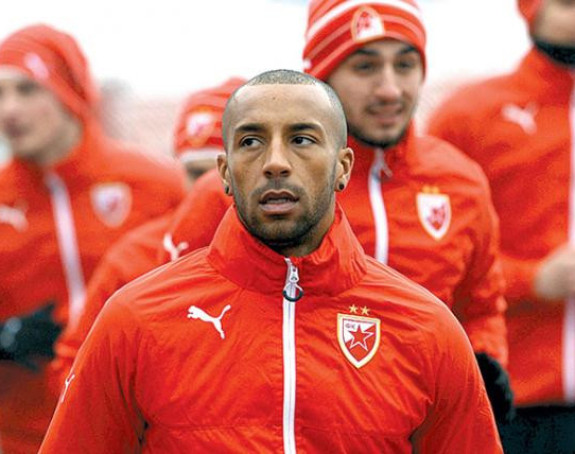 Parker kažnjen, ali ostaje u Zvezdi!