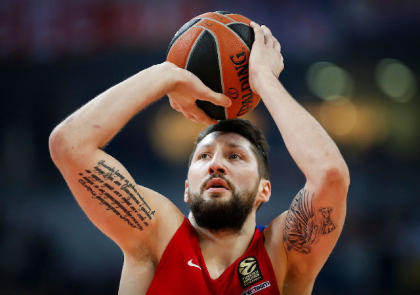 Hajde Nando i Teo… Ali, šta učini protiv Zvezde, Kurbanov?!