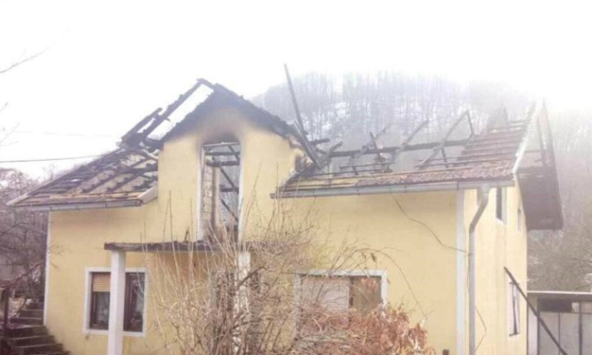Komšije pomogle obnovu kuće