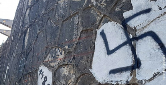 Ustaški simboli u Mostaru