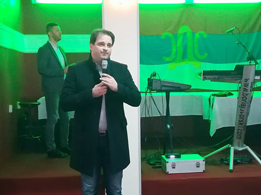 Govedarica: SDS je uz svoj narod